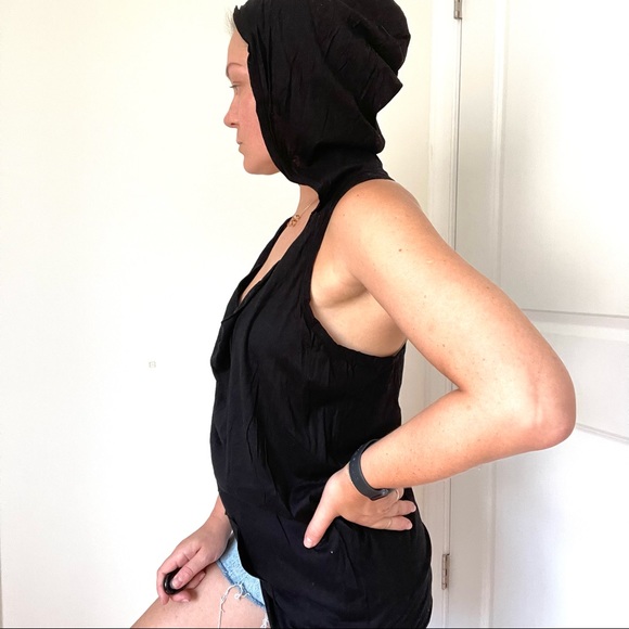 MEETING Draped Front Racer Bach Hooded Tank with Kangaroo Pocket - Picture 3 of 12